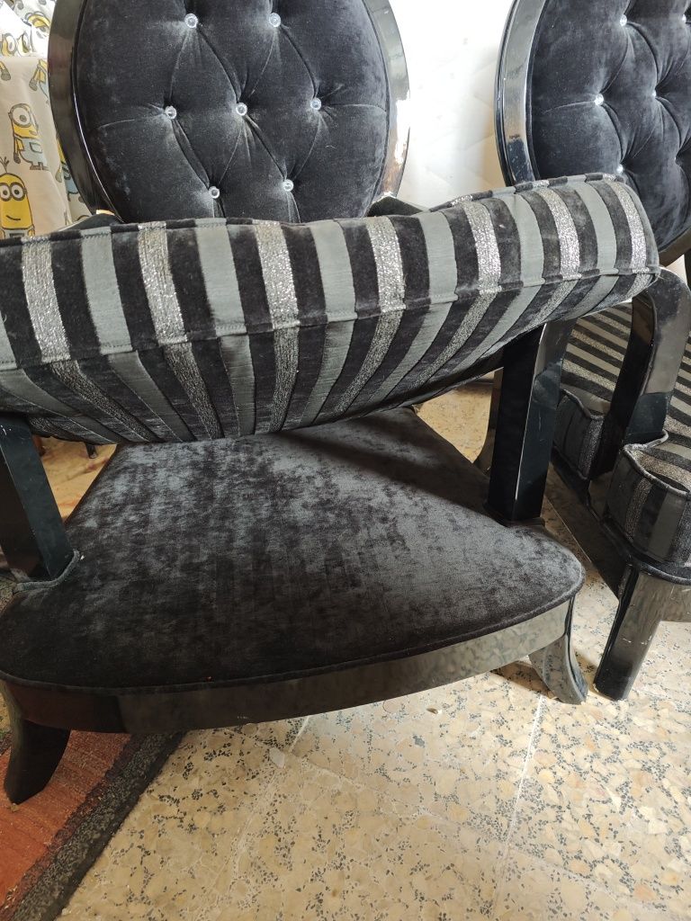 2 Cadeirões em veludo Preto Lacados Preto