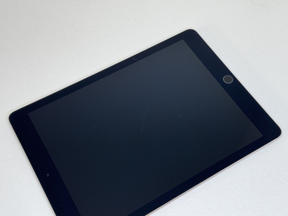 iPad Pro 9.7 (A1674) - 32GB - Cellular (LTE) - faktura VAT 23%