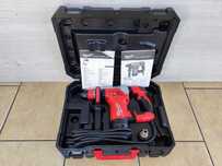 Młotowiertarka MILWAUKEE PLH 28 XE SDS-Plus z silnikiem pionowym 800W