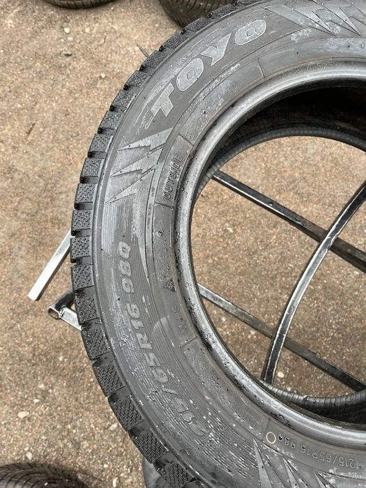 Шины БУ 215 65 R 16 TOYO WINTER Зимний комплект