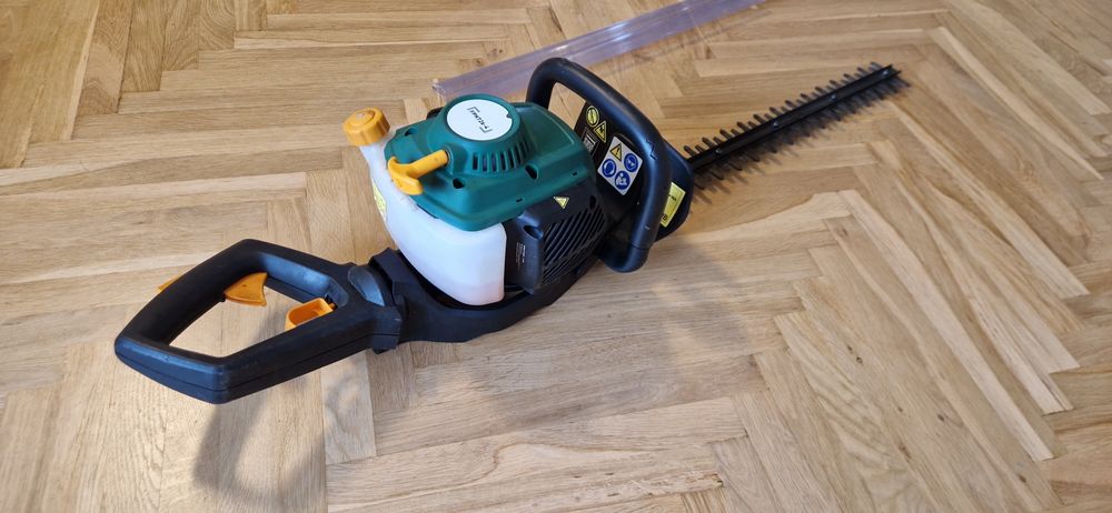 Nożyce spalinowe do żywopłotu