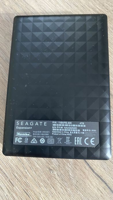 Disco externo seagate 4Tb novo