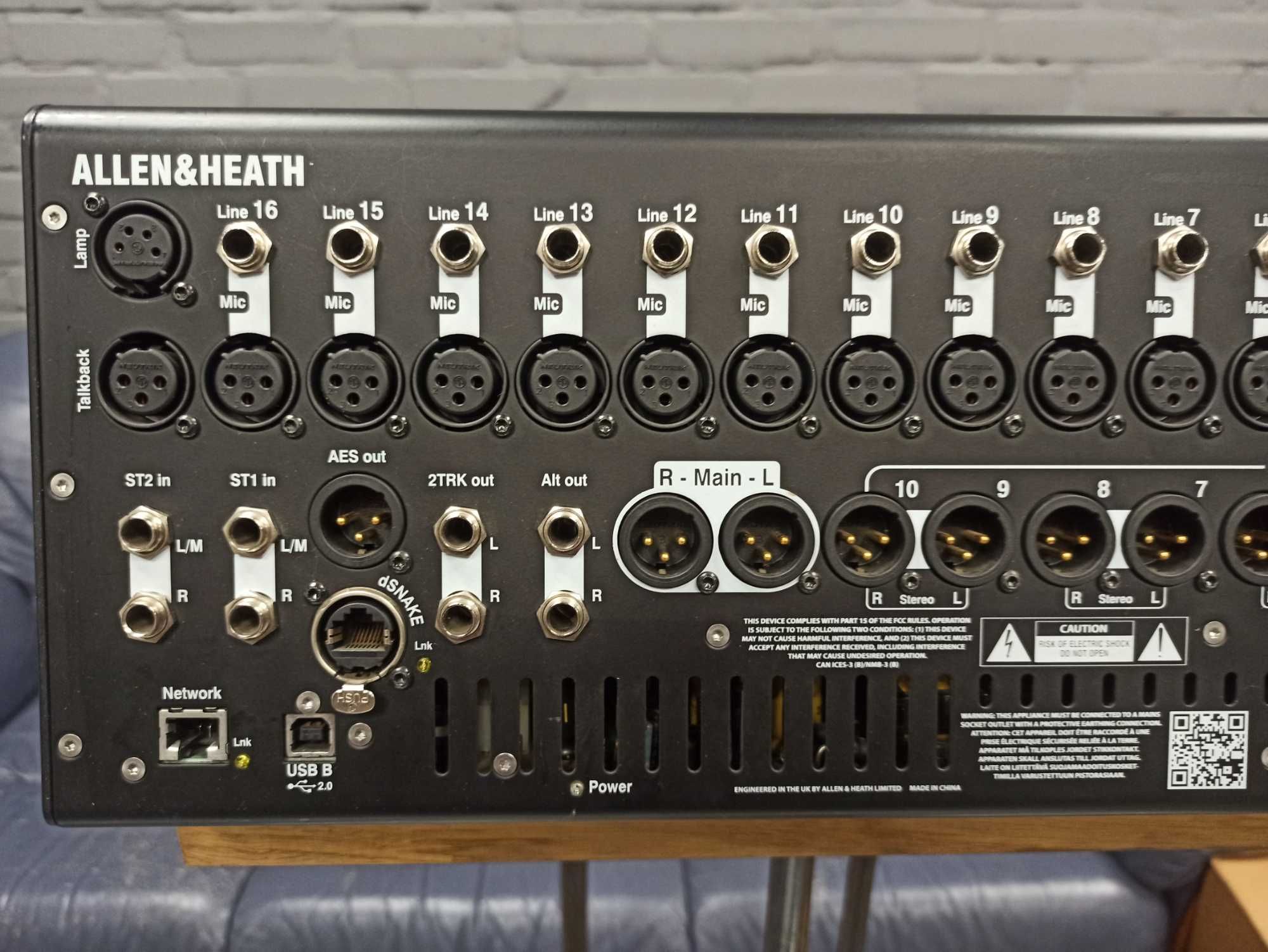 Цифровой Микшерный Пульт Allen & Heath QU-16