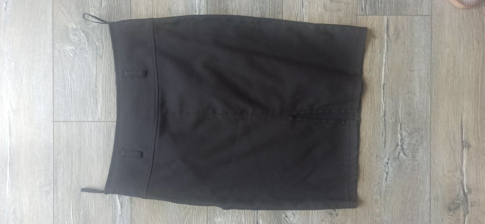 Elegancka spódnica biurowa