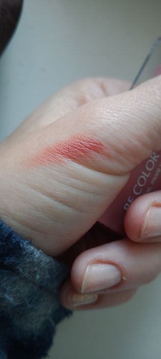 Продам новую помаду!