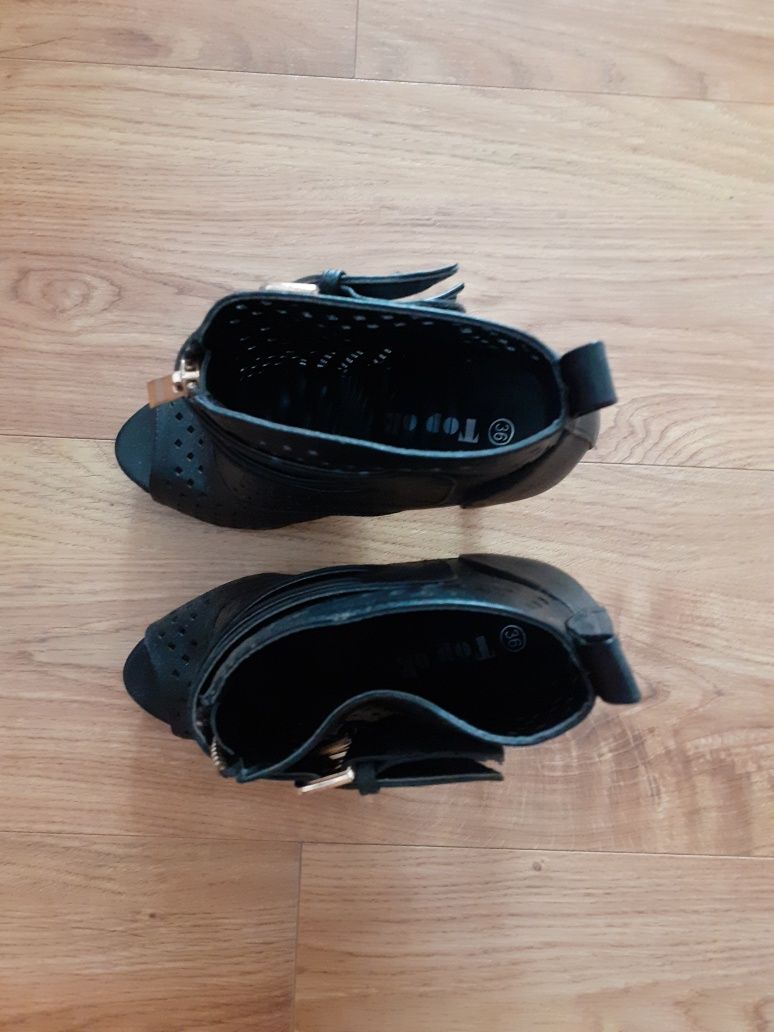 Sandalki czarne 36