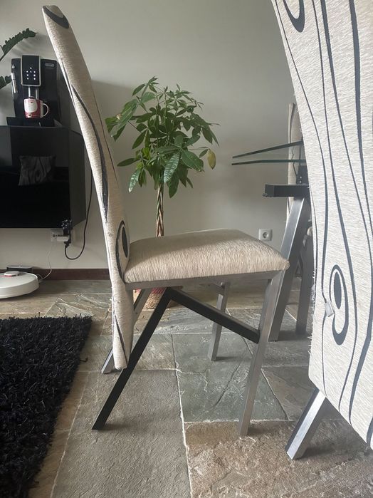 6 cadeiras por 90€