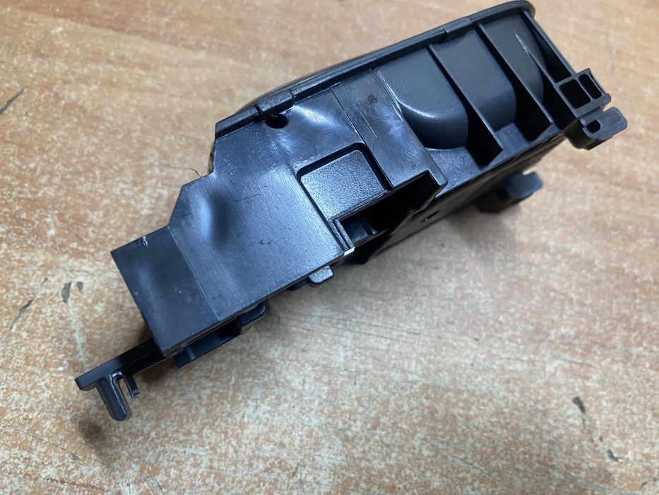 Внутрішня ручка відкривання дверей Тойота Авенсіс т25 права та ліва