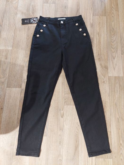 Nowe spodnie czarne jeansy z guzikami M 38