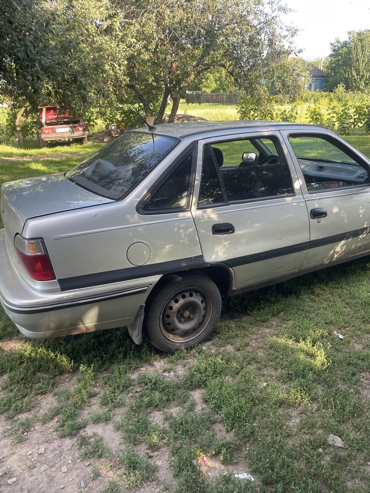 Продам део нексию