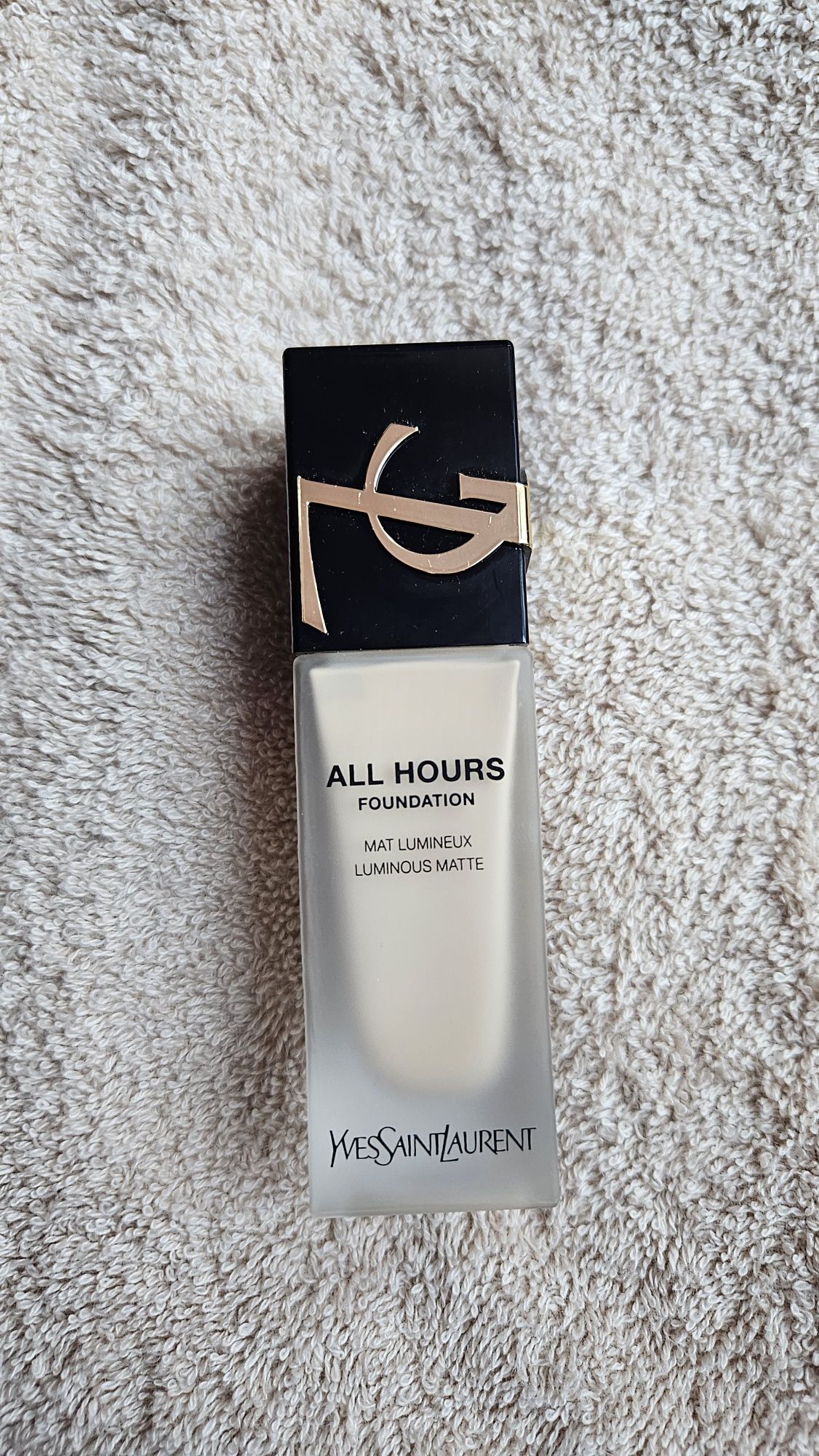YSL Yves Saint Laurent All Hours Foundation Podkład LN1
 Jak nowy