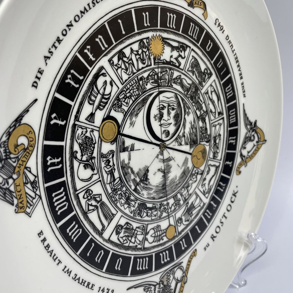 Astronom Talerz porcelanowy z motywem zegara astronomicznego horoskop