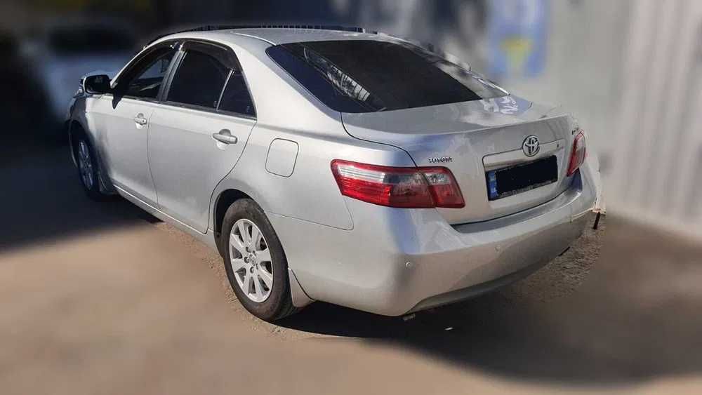 Toyota-Camry 2006 2,4 (максимальна комплектація)