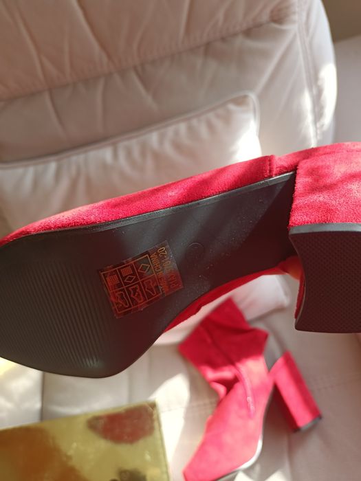 Sandały z cholewką