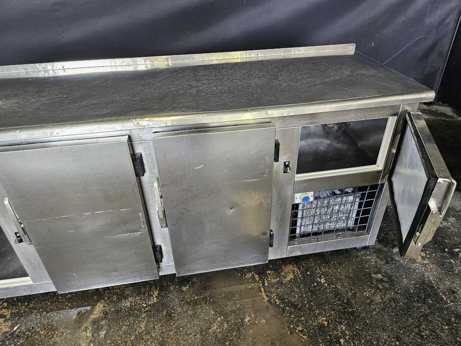 Bancada refrigerada em inox