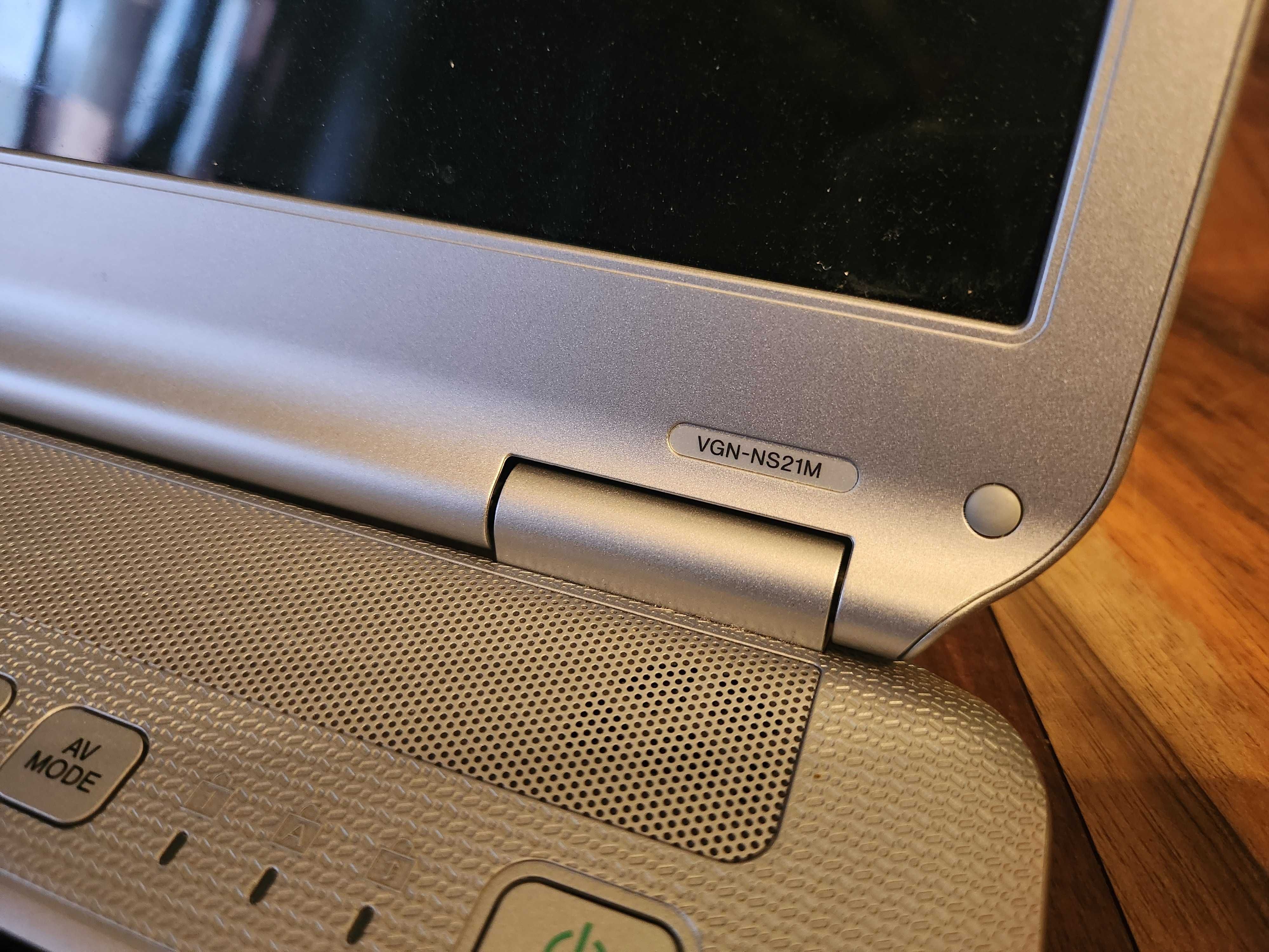 Sony vaio PGC-7154M/VGN-NS21M