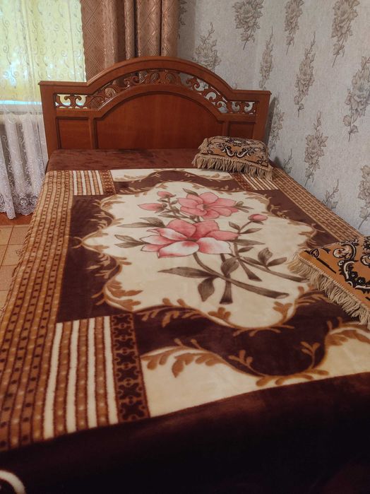 Двухспальная кровать