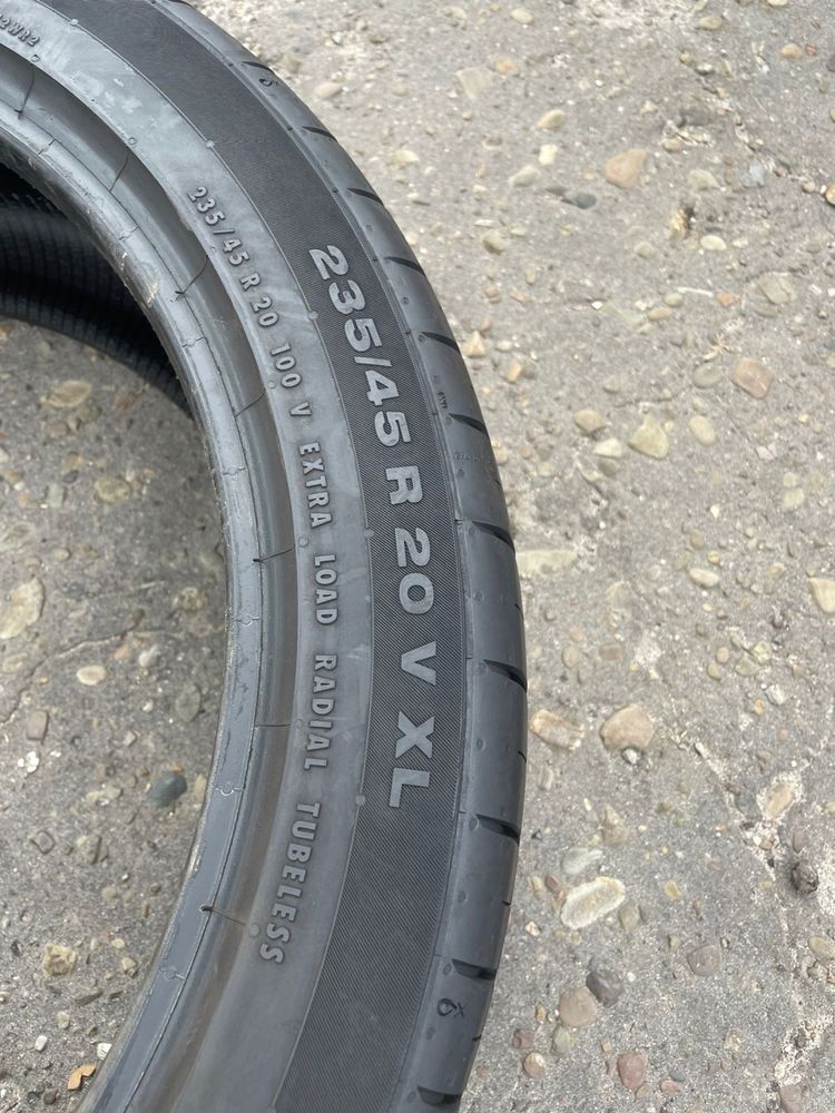 Шини 235/45 R20 Continental літо 2022 рік,6,5 мм