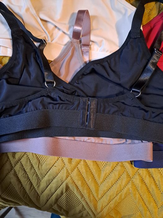 Komplet 9 staników plus size 4xl