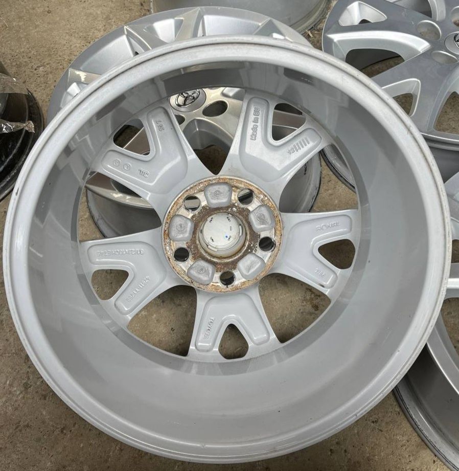 Диски Toyota Corolla Avensis Camry R 16 5 114.3