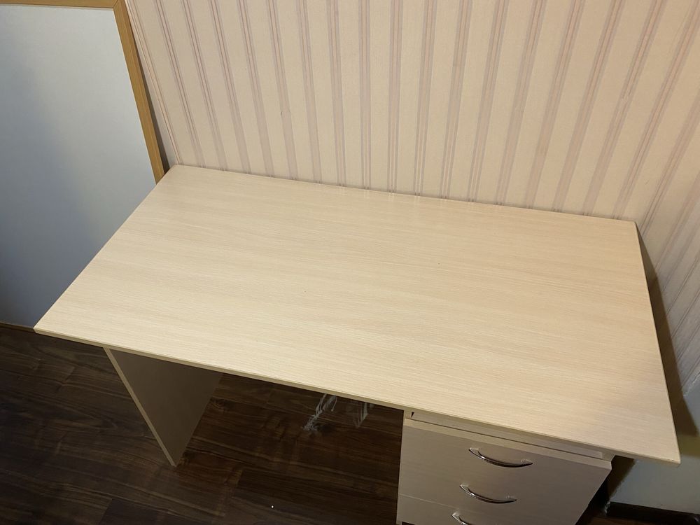 Стіл офісний, письмовий з тумбочкою, ящиками (стол офисный, письменный