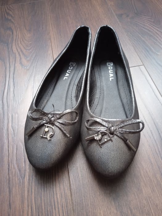 Туфлі жіночі,розмір 37...маломірать.Стєлька 23,5см.