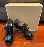 Sapatos em PELE, da Michael KORS