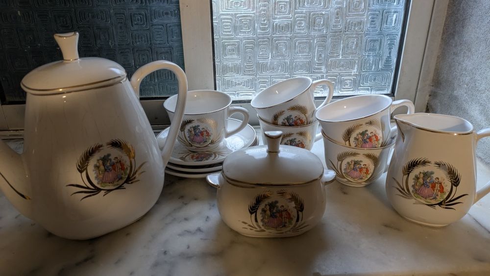 Conjunto de chá antigo