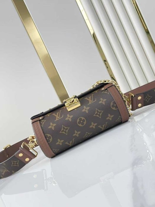 LOUIS VUITTON Papillon Trunk