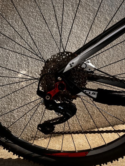 Cube Attention 29” M