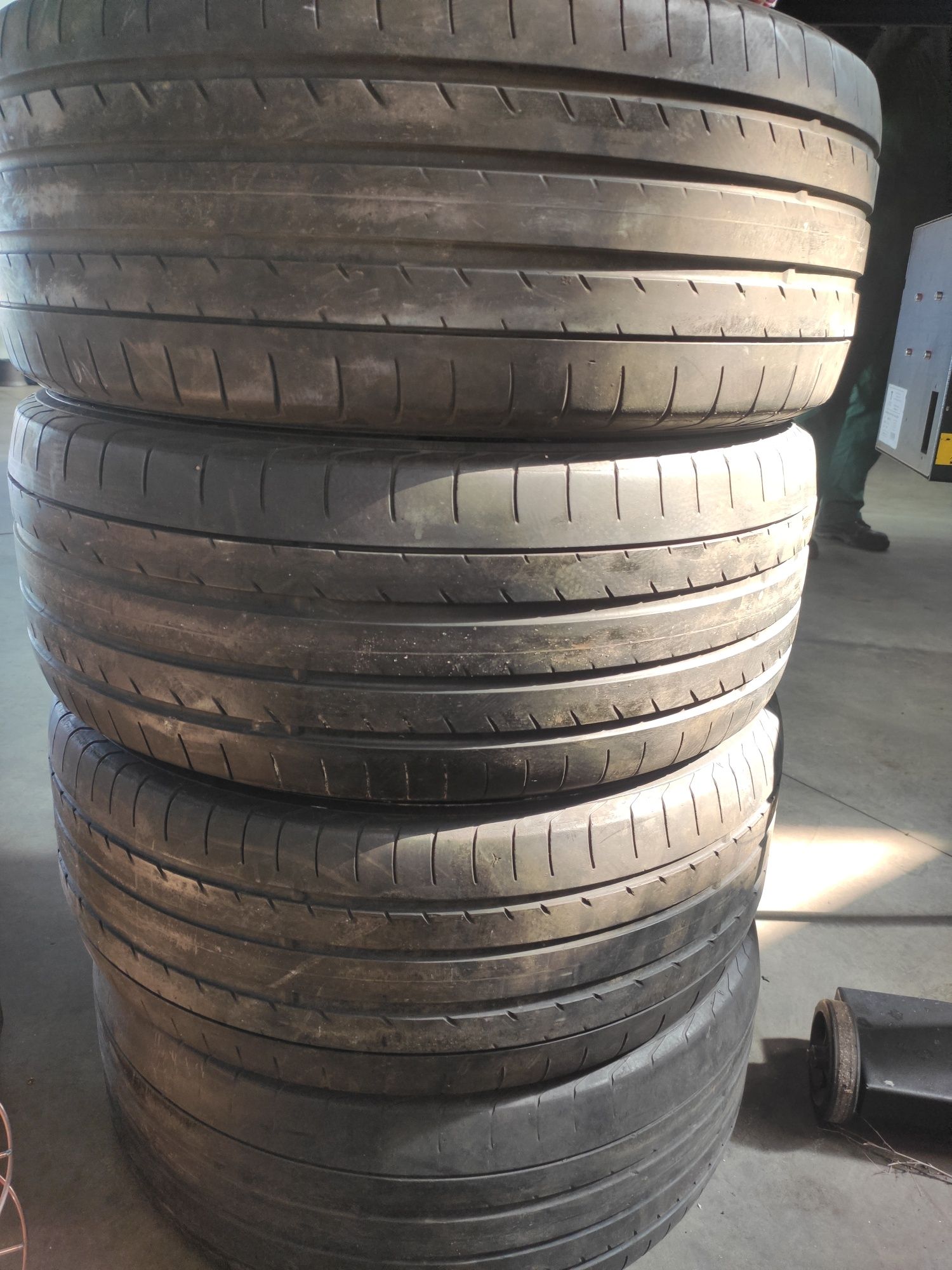 Yokohama advan sport v105 255/45 r 19