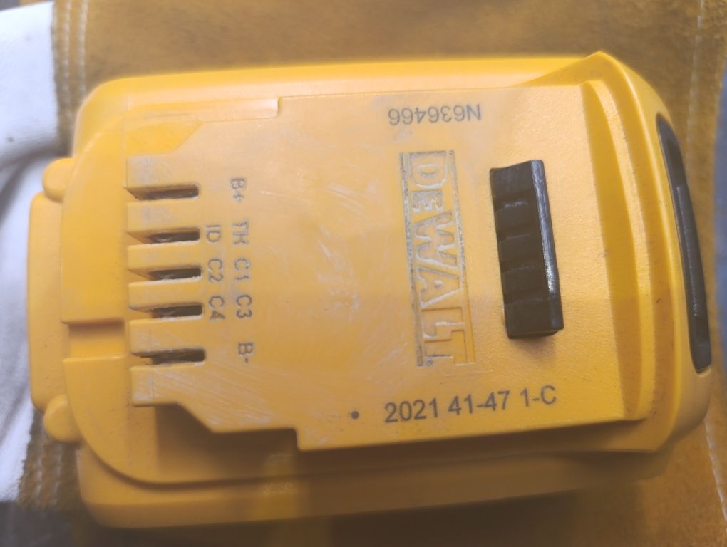 DeWalt 5ah     XR