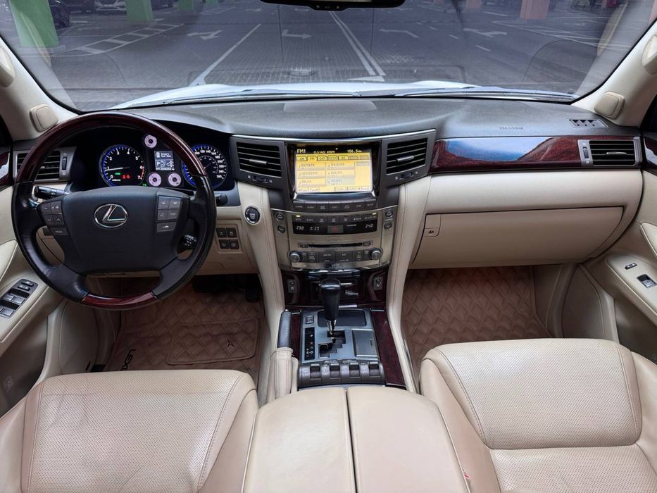 Lexus LX 570, 2008 рік, 5.7 газ/бензин, 268 тис. км., Повний привід
