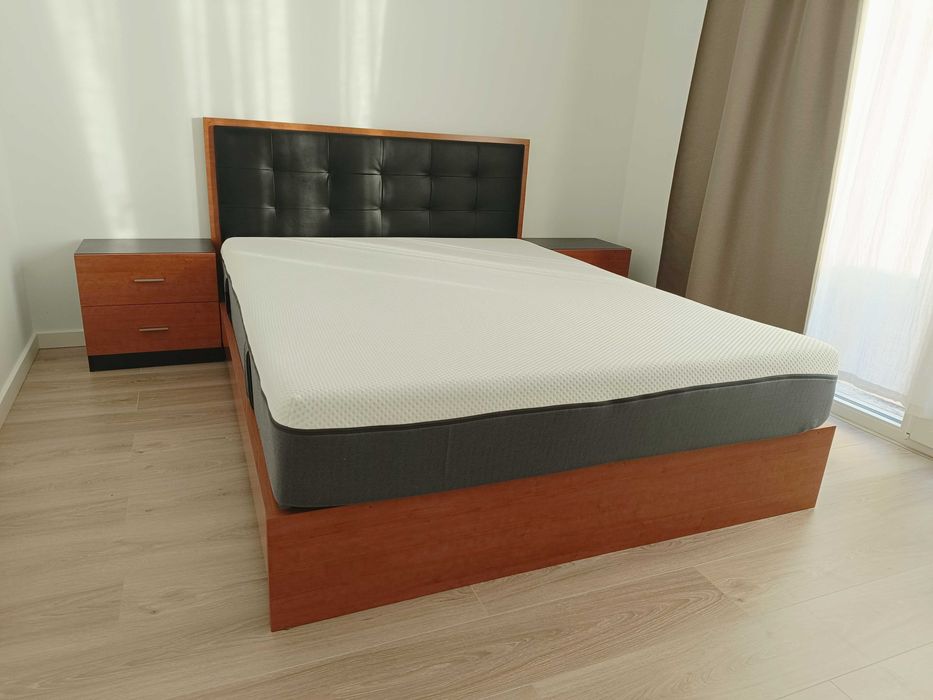 Conjunto de Quarto – Cama de Casal c\ mesas e Camiseiro