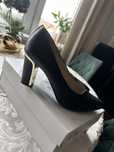 Sprzedam buty na obcasie