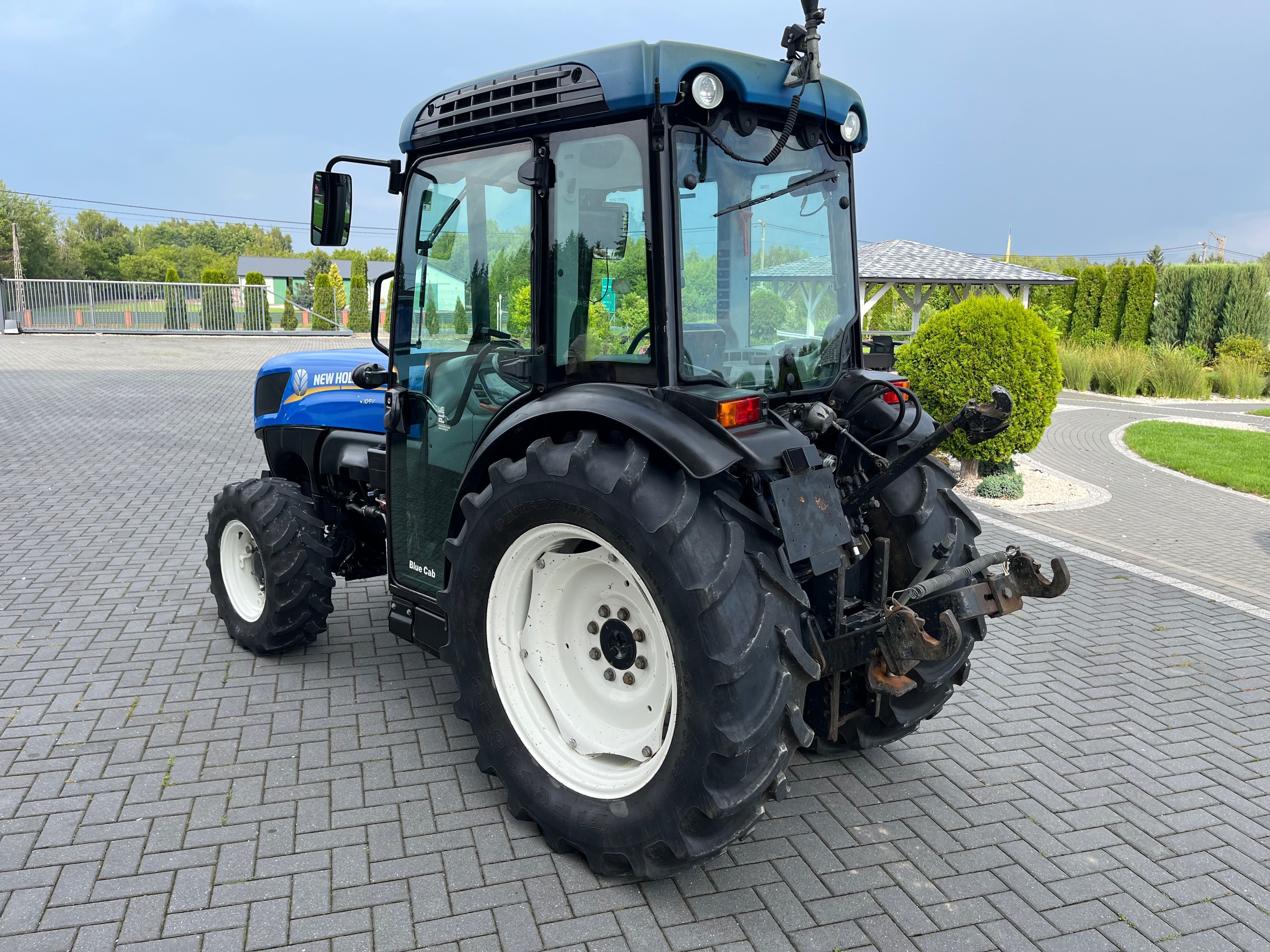 New Holland T4.105V Super Stan ciągnik sadowniczy