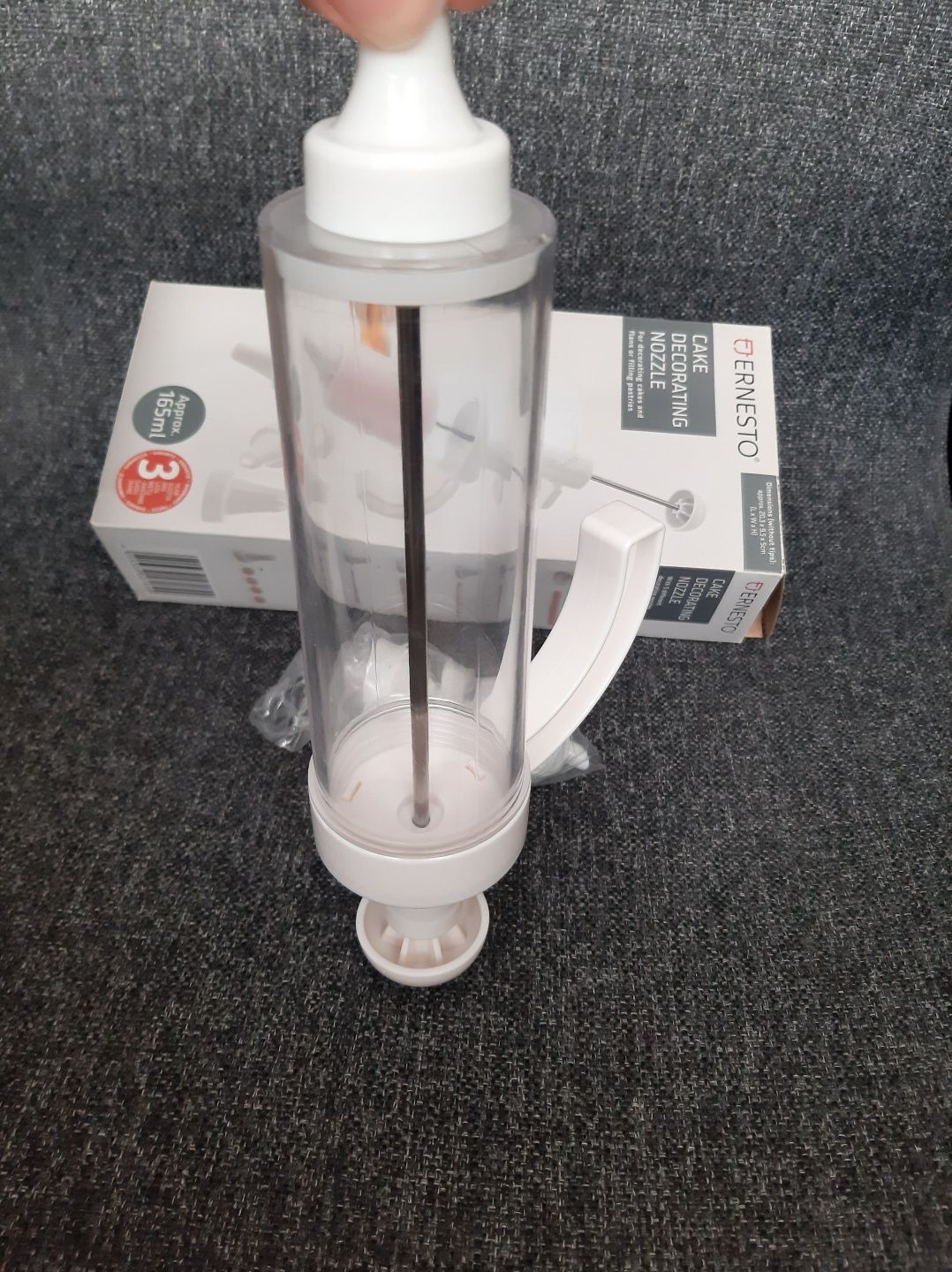 Plastikowy dekorator cukierniczy z końcówkami