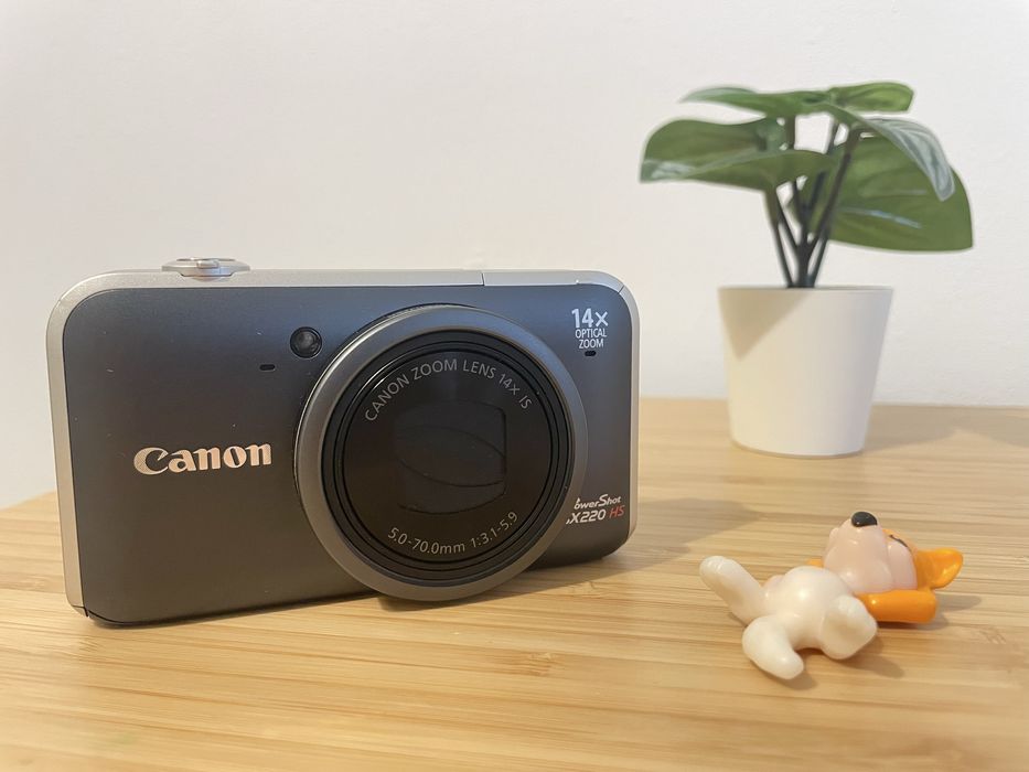 Canon PowerShot SX220 HS