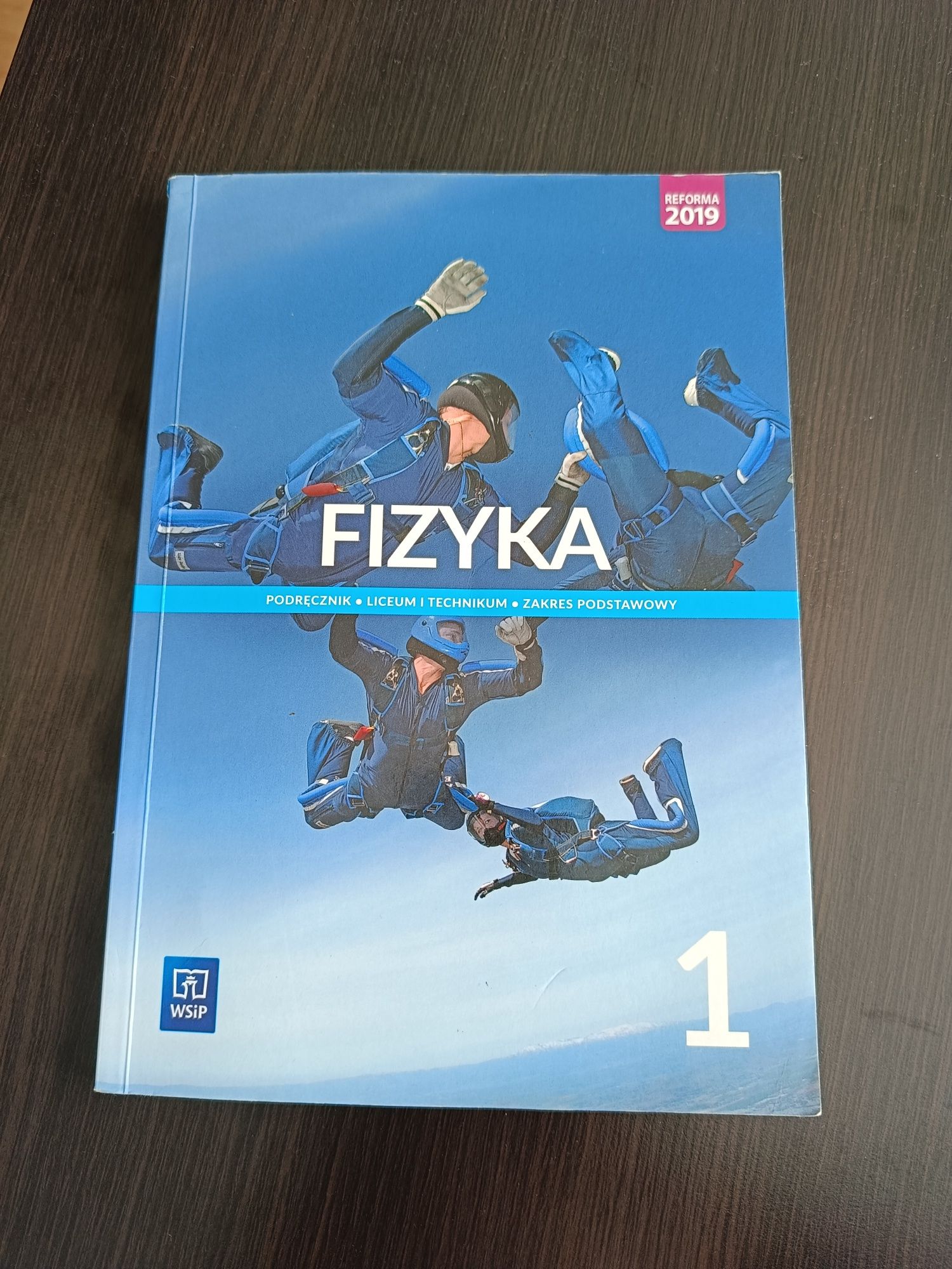 Fizyka 1 podręcznik-zakres podstawowy.