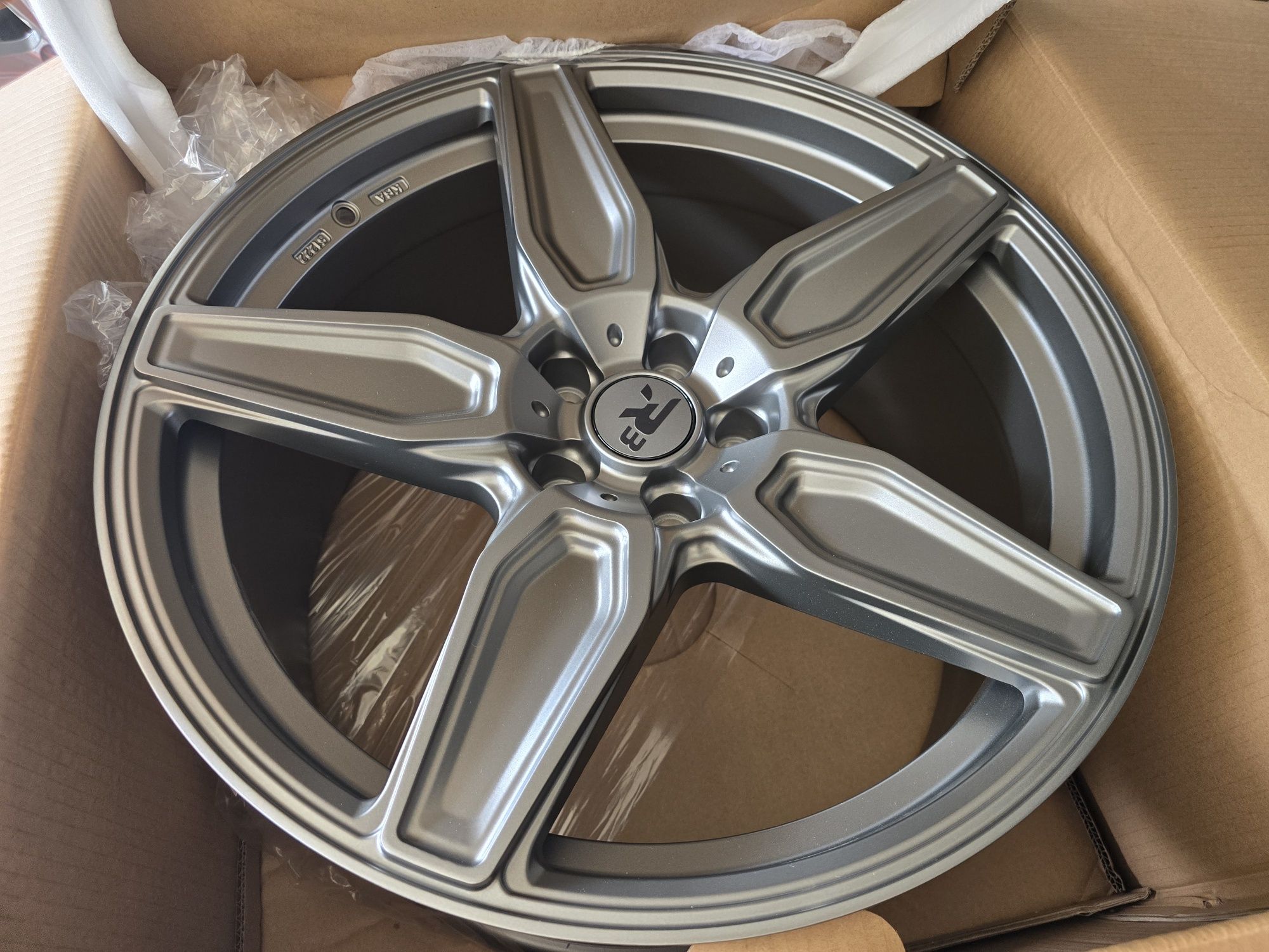 Alufelgi R3 10,5j 20'  BMW X5, X6   5x120