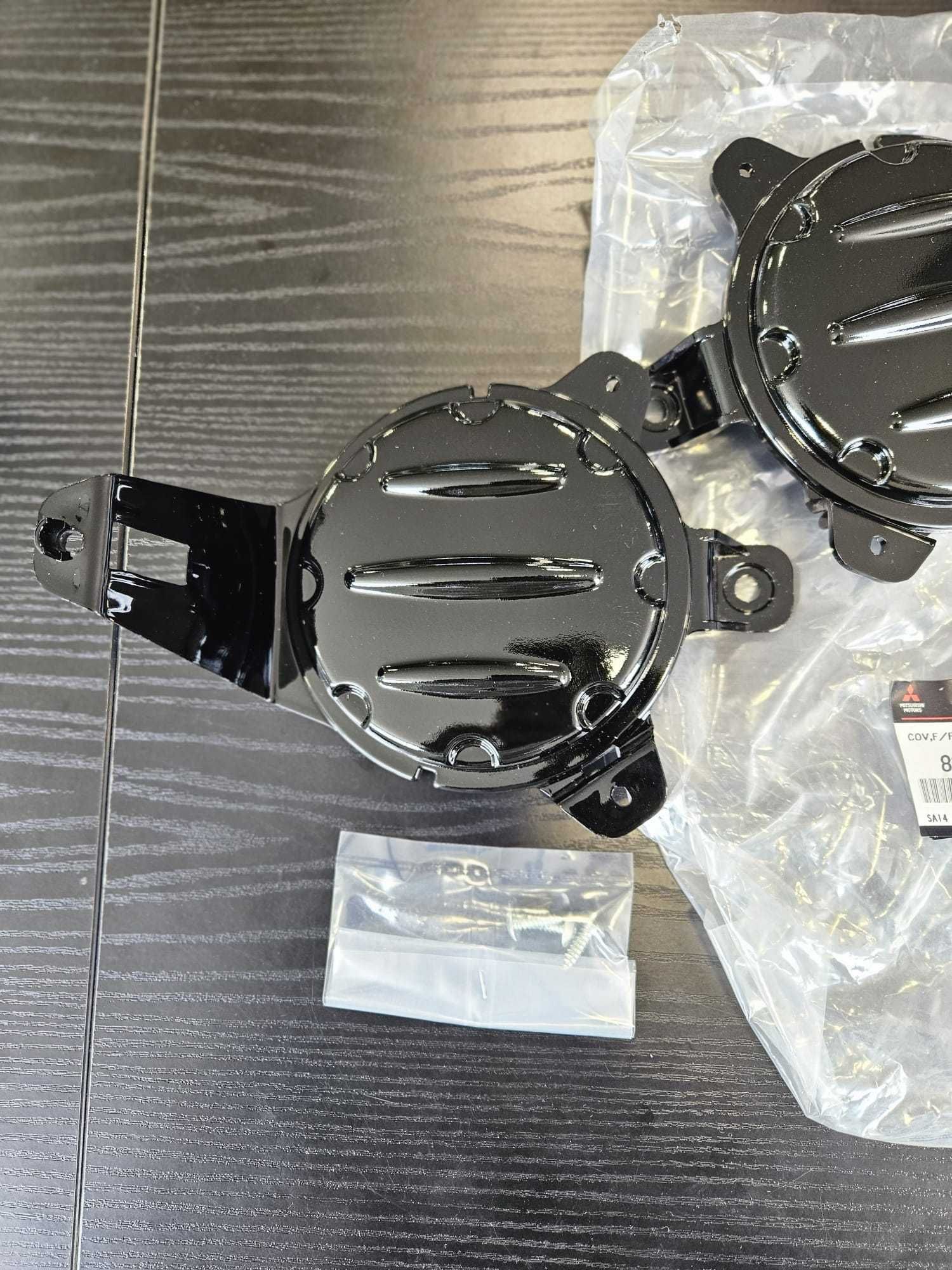 Kit de tampões para faróis de nevoeiro, indicado para Mitsubishi L200