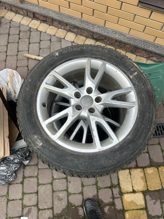 Диск з резиною на Audi A-6