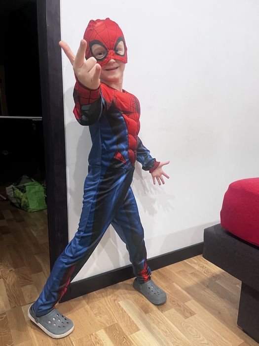 Strój karnawał H&M Spiderman 122 128 bal przebierańców