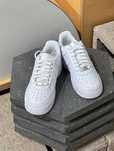 buty_Nike_Air Force1 Nowe_Obuwie sportowe Rozmiar.42.5