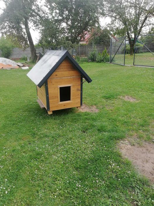 Sprzedam dużą ładna buda dla psa