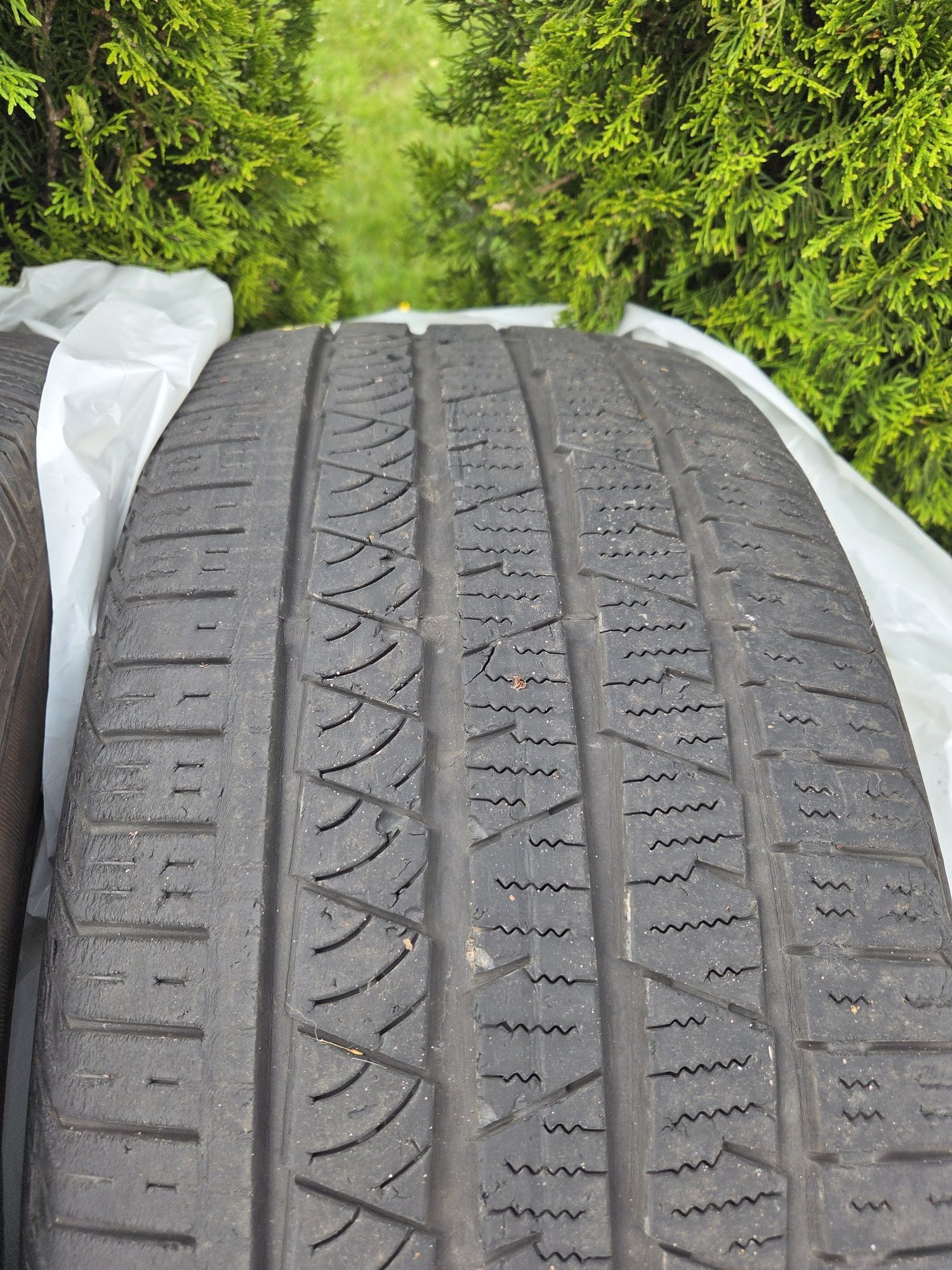 Opony 255/45/20 Continental cross sport LX