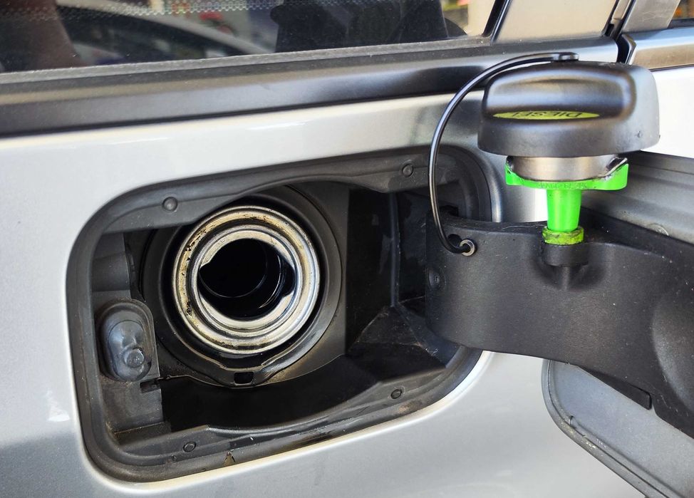 Cabo do tampão do tanque de combustível - BMW 016117193372