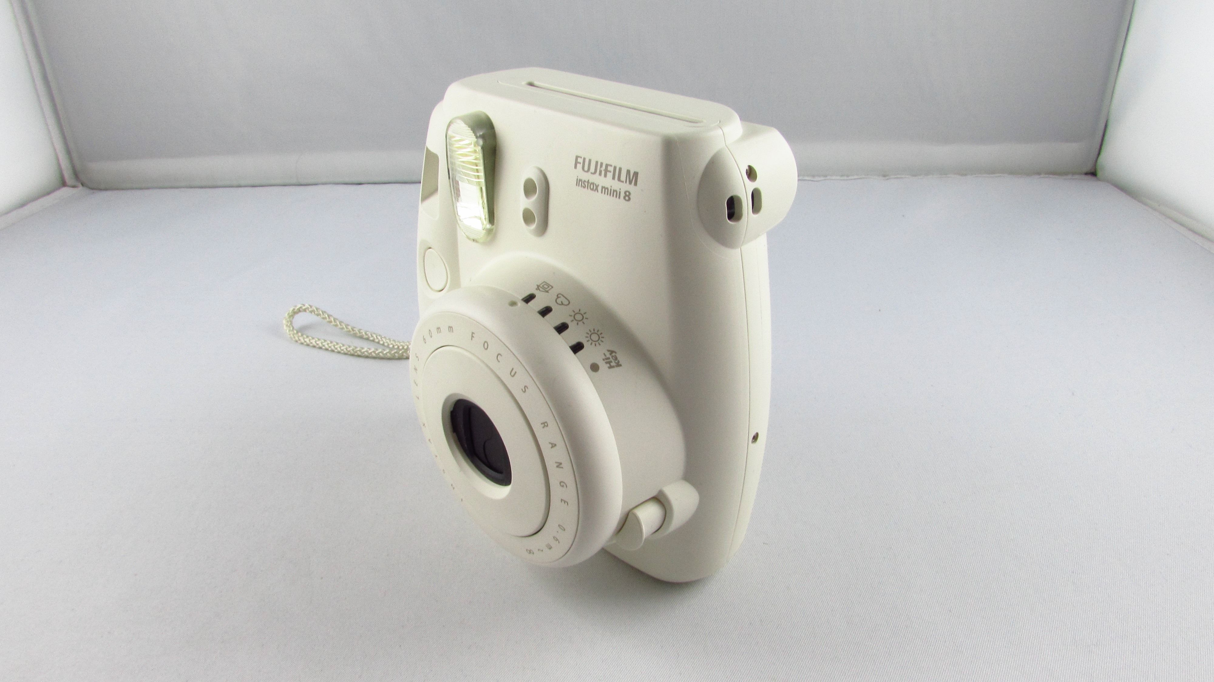 FUJIFULM - Instax Mini 8 Aparat Natychmiastowy Biały
