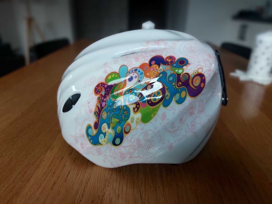 Kask dziecięcy TecnoPro regulowany na narty, łyżwy, sanki i inne