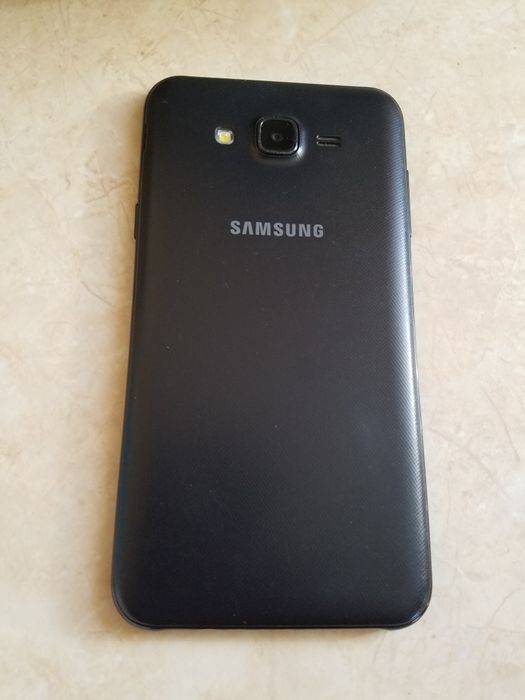 Продам самсунг j 7 нео